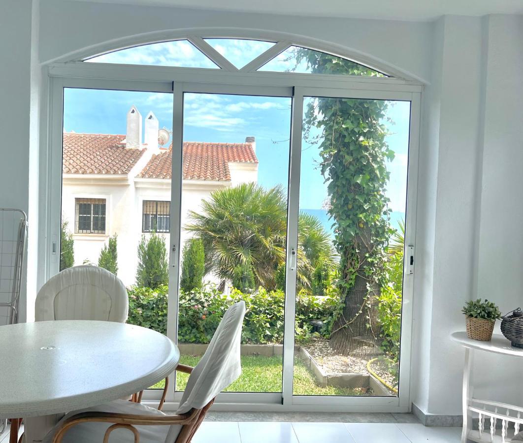 Fabulous Vacation In A 2 Bedroom Townhouse With 2 Terraces Overlooking The Sea, Suitable For 6 People 3 Swimming Pools Tennis And 200 Mts From The Sea El Faro Exterior photo
