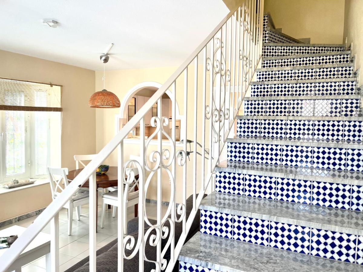Fabulous Vacation In A 2 Bedroom Townhouse With 2 Terraces Overlooking The Sea, Suitable For 6 People 3 Swimming Pools Tennis And 200 Mts From The Sea El Faro Exterior photo