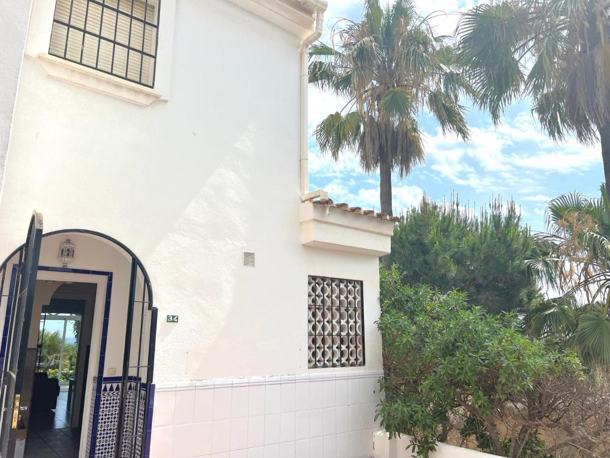 Fabulous Vacation In A 2 Bedroom Townhouse With 2 Terraces Overlooking The Sea, Suitable For 6 People 3 Swimming Pools Tennis And 200 Mts From The Sea El Faro Exterior photo