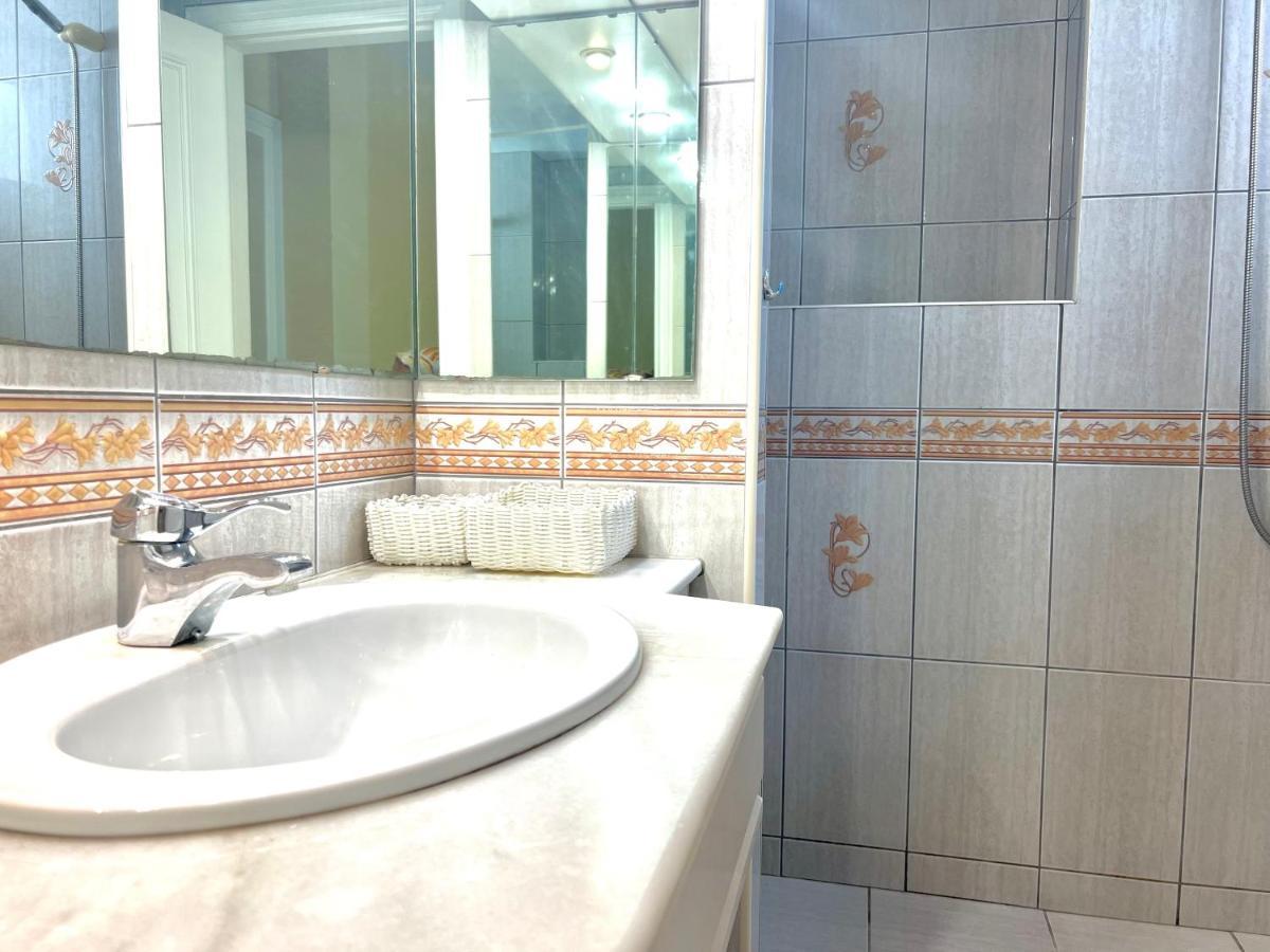 Fabulous Vacation In A 2 Bedroom Townhouse With 2 Terraces Overlooking The Sea, Suitable For 6 People 3 Swimming Pools Tennis And 200 Mts From The Sea El Faro Exterior photo