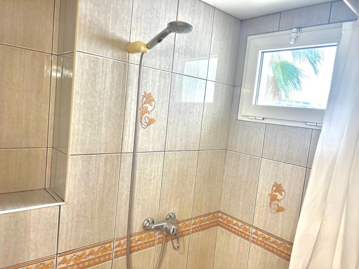 Fabulous Vacation In A 2 Bedroom Townhouse With 2 Terraces Overlooking The Sea, Suitable For 6 People 3 Swimming Pools Tennis And 200 Mts From The Sea El Faro Exterior photo