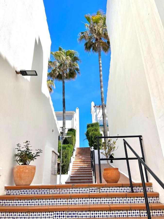 Fabulous Vacation In A 2 Bedroom Townhouse With 2 Terraces Overlooking The Sea, Suitable For 6 People 3 Swimming Pools Tennis And 200 Mts From The Sea El Faro Exterior photo