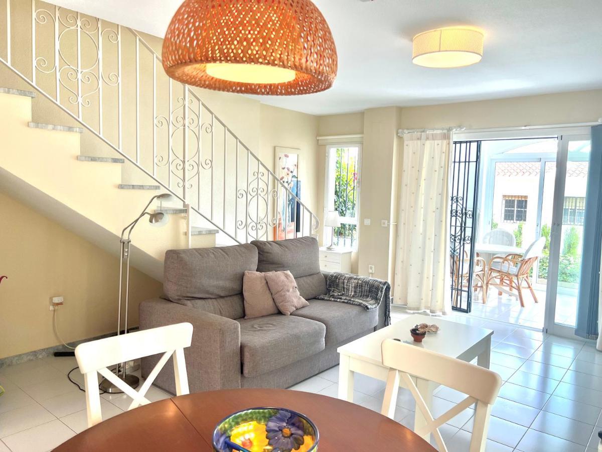Fabulous Vacation In A 2 Bedroom Townhouse With 2 Terraces Overlooking The Sea, Suitable For 6 People 3 Swimming Pools Tennis And 200 Mts From The Sea El Faro Exterior photo