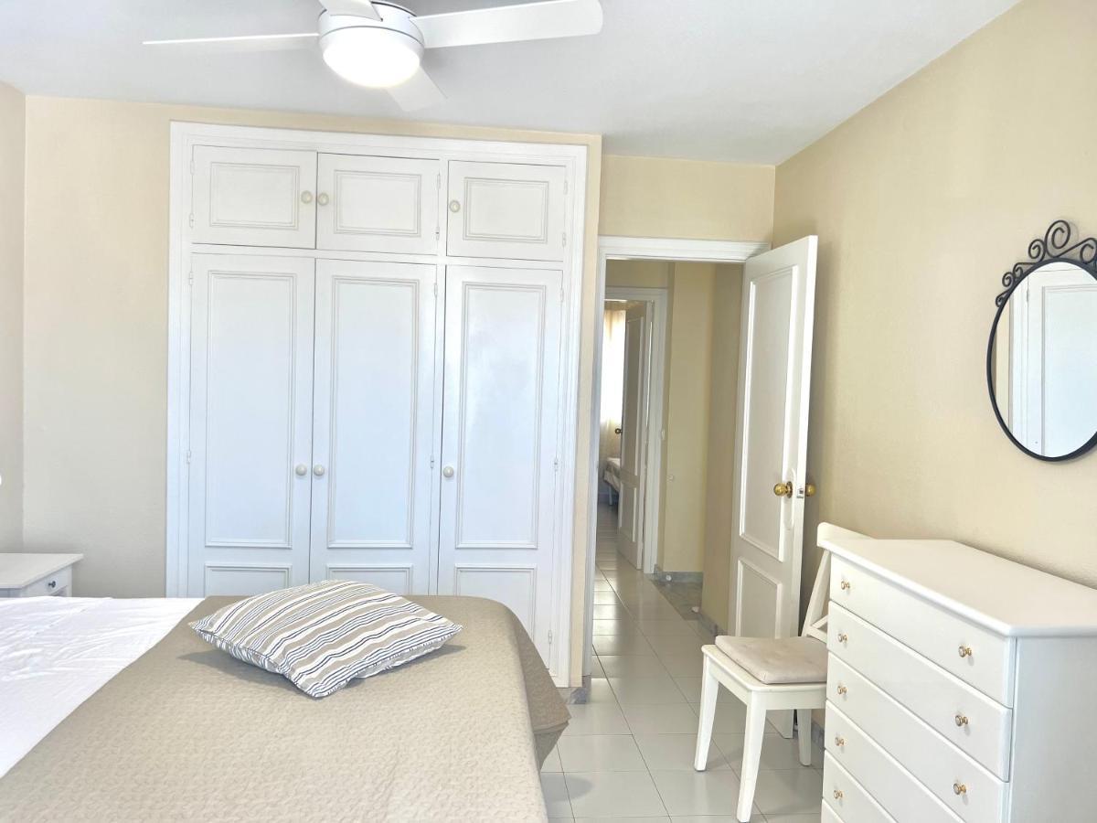 Fabulous Vacation In A 2 Bedroom Townhouse With 2 Terraces Overlooking The Sea, Suitable For 6 People 3 Swimming Pools Tennis And 200 Mts From The Sea El Faro Exterior photo